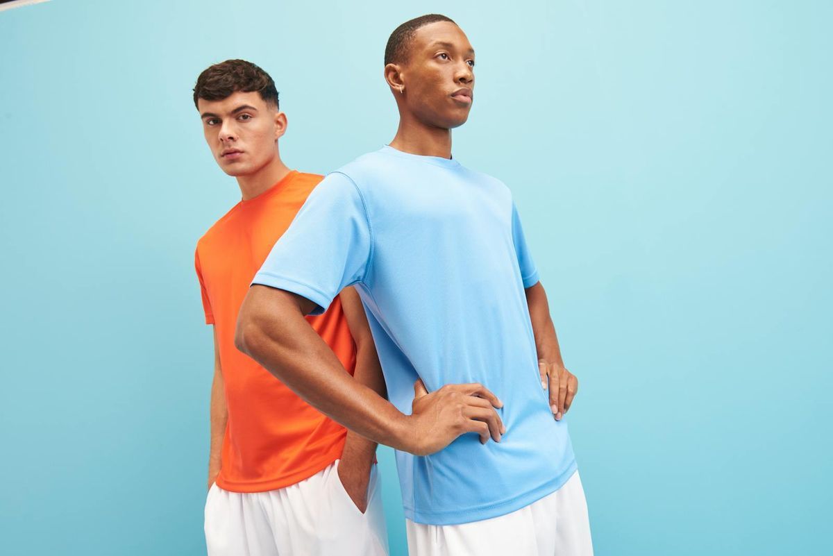 Créez un T-shirt de sport Just Cool by AWDis Cool T | Just Cool