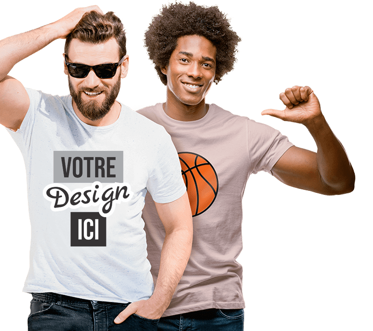 Vêtements personnalisés pour hommes - Deux hommes portant des t-shirts personnalisés avec leur propre design
